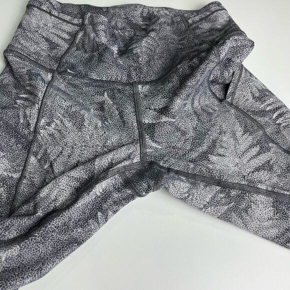 Lululemon Sz 4 Fast & Free Crop (19") Kindred Spirit Alpine White Multi W6AGGS - Picture 13 of 14